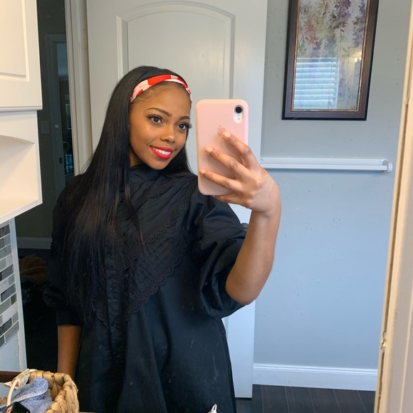 Meet the Posher Other - Meet your Posher, Mia